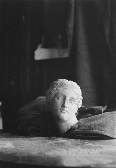 Vomilas sculptures, 1932 June. Creator: Arnold Genthe.