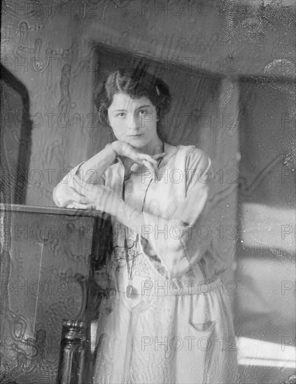 Campbell, Mary Catherine, portrait photograph, 1922 Sept. 8. Creator: Arnold Genthe.