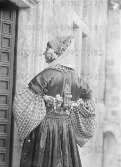 Jacobi, Mme., portrait photograph, 1929 Creator: Arnold Genthe.