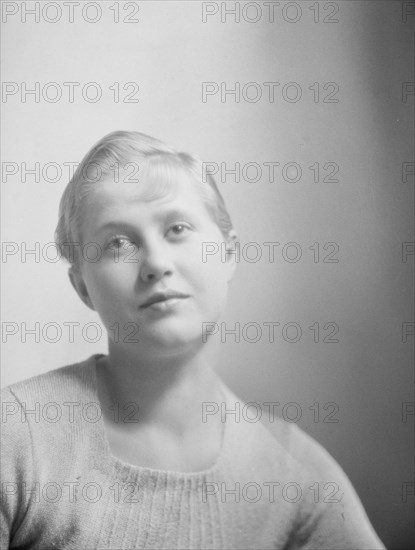 Lee, Margaret, Miss, portrait photograph, 1927 Creator: Arnold Genthe.