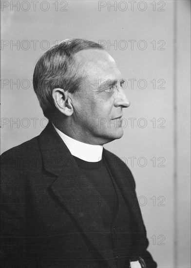 Silver, Percy, portrait photograph, 1924 Apr. Creator: Arnold Genthe.