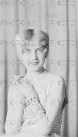 Taylor, Ruth Lee, Miss, portrait photograph, 1927 Creator: Arnold Genthe.