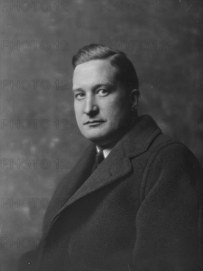 Beck, Charles, Mr., portrait photograph, 1915 Dec. or 1916 Jan. Creator: Arnold Genthe.