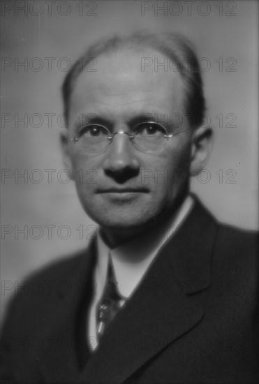 Bjo¨rkman, Edwin, Mr., portrait photograph, 1914 Apr. 4. Creator: Arnold Genthe.