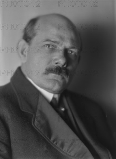 Borglum, Gutzon, Mr., portrait photograph, 1915 Jan. 15. Creator: Arnold Genthe.