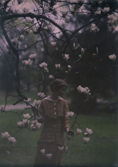 Edna St. Vincent Millay at Mitchell Kennerley's house in Mamaroneck, New York, 1914. Creator: Arnold Genthe.