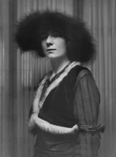 Ogilvie, Miss, portrait photograph, 1914 Jan. 23. Creator: Arnold Genthe.