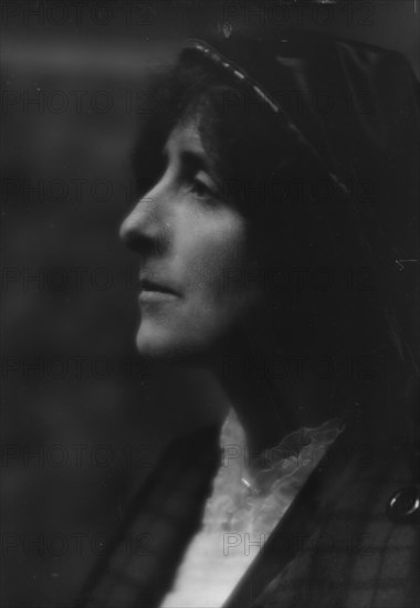 Todd, Helen, portrait photograph, 1913. Creator: Arnold Genthe.