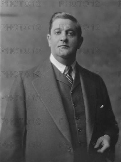 Urban, Joseph, Mr., portrait photograph, 1916 or 1917. Creator: Arnold Genthe.