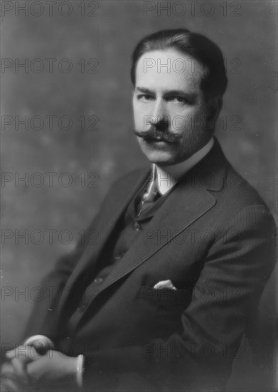 Von Ende, Mr., portrait photograph, 1917 Oct. 13. Creator: Arnold Genthe.