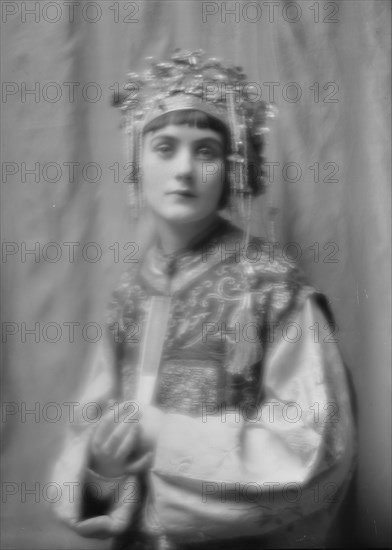 Day, Juliette, Miss, in costume for "Yellow Jacket", 1913 Jan. 16. Creator: Arnold Genthe.