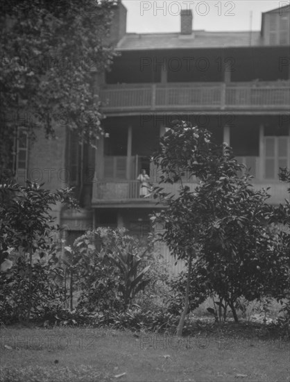 Service wing, New Orleans, between 1920 and 1926. Creator: Arnold Genthe.