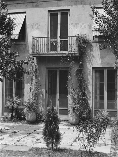 Two-story house, New Orleans or Charleston, South Carolina, between 1920 and 1926. Creator: Arnold Genthe.