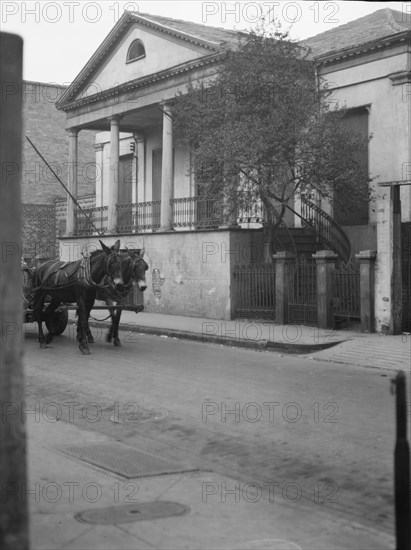 General Beauregard's house, 1113 Chartres Street, New Orleans, between 1920 and 1926. Creator: Arnold Genthe.
