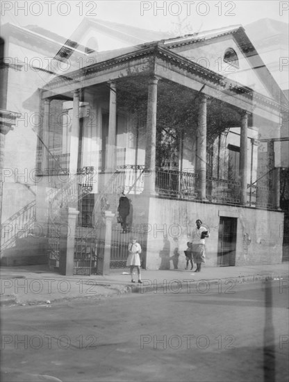 General Beauregard's house, 1113 Chartres Street, New Orleans, between 1920 and 1926. Creator: Arnold Genthe.