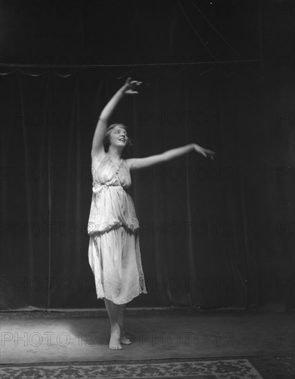 Carmen, Miss, 1917. Creator: Arnold Genthe.