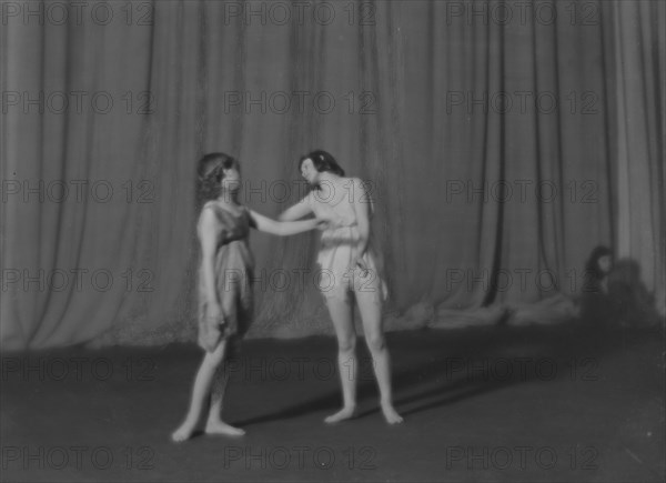 Elizabeth Duncan dancers and children, between 1916 and 1941. Creator: Arnold Genthe.