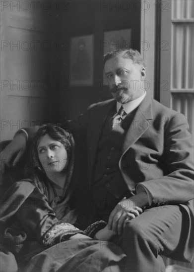 Singer, Paris E., Mr., and Isadora Duncan, portrait photograph, 1916 Sept. 30. Creator: Arnold Genthe.