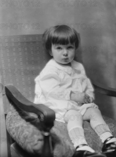 Thaw, Evelyn Nesbit, Mrs., boy of, portrait photograph, 1913. Creator: Arnold Genthe.