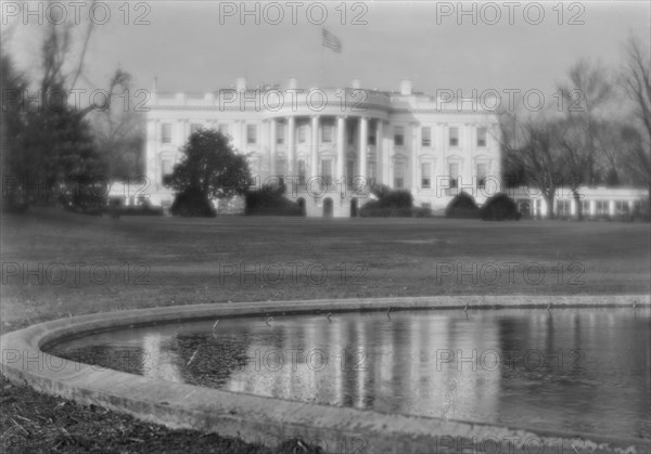 White House, Washington, D.C., 1913 Nov. Creator: Arnold Genthe.