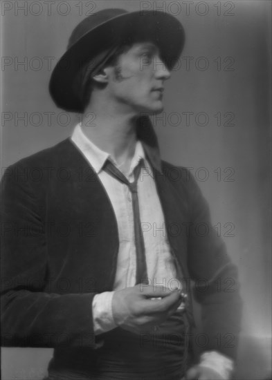 Tellegen, Louis, Mr., in costume, between 1913 and 1934. Creator: Arnold Genthe.