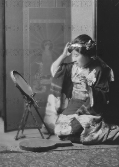 Miura, Tamaki, Madame, in costume, 1915 Nov. 5. Creator: Arnold Genthe.