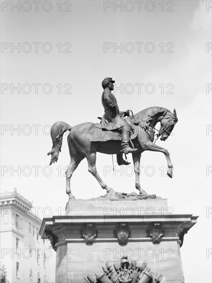 George B. McClellan - Equestrian statues in Washington, D.C., between 1911 and 1942. Creator: Arnold Genthe.