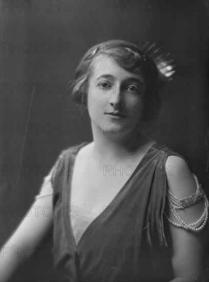 Mrs. Grandin, portrait photograph, 1918 Mar. 6. Creator: Arnold Genthe.