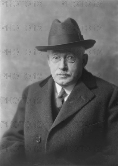 Mr. H.V. Jones, portrait photograph, 1918 Mar. 16. Creator: Arnold Genthe.