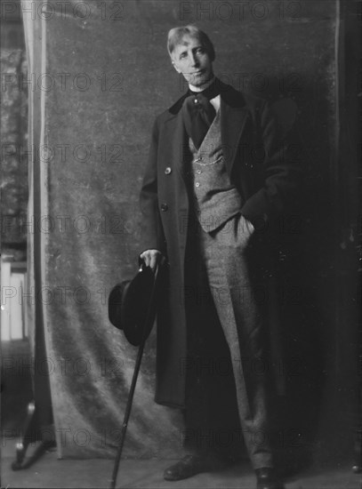 Mr. Gerald Stanley Lee, portrait photograph, 1918 Feb. Creator: Arnold Genthe.
