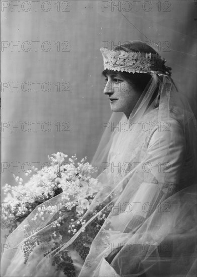 Miss M. Lord, (Mrs. James Kemp), portrait photograph, 1918 Jan. 26. Creator: Arnold Genthe.