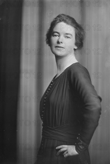 Mrs. Marshall, portrait photograph, 1918 Nov. 23. Creator: Arnold Genthe.