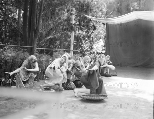 Ruth St. Denis dancers, between 1910 and 1935. Creator: Arnold Genthe.