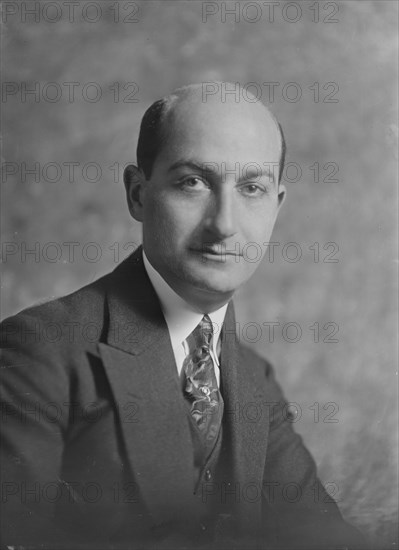 Mr. Sanders, portrait photograph, 1919 Feb. 18. Creator: Arnold Genthe.