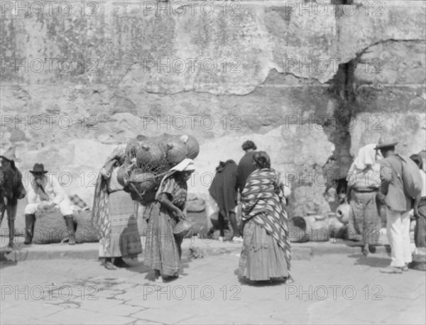 Travel views of Cuba and Guatemala, between 1899 and 1926. Creator: Arnold Genthe.