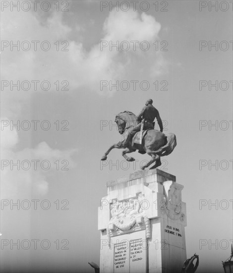 Travel views of Cuba and Guatemala, between 1899 and 1926. Creator: Arnold Genthe.