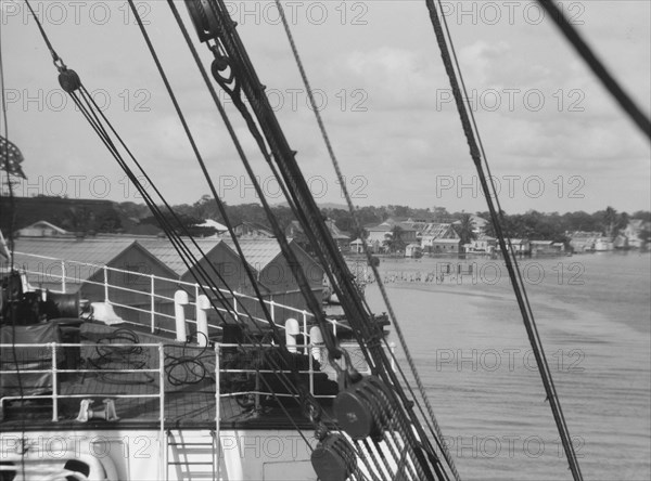 Travel views of Cuba and Guatemala, between 1899 and 1926. Creator: Arnold Genthe.