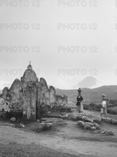 Travel views of Cuba and Guatemala, between 1899 and 1926. Creator: Arnold Genthe.