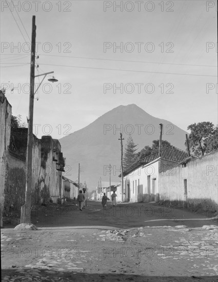 Travel views of Cuba and Guatemala, between 1899 and 1926. Creator: Arnold Genthe.