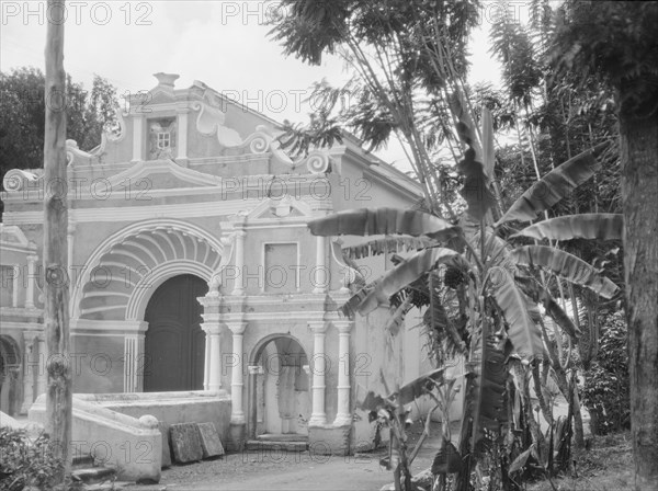 Travel views of Cuba and Guatemala, between 1899 and 1926. Creator: Arnold Genthe.