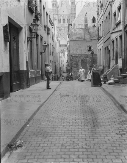 Travel views of Europe, between 1904 and 1938. Creator: Arnold Genthe.