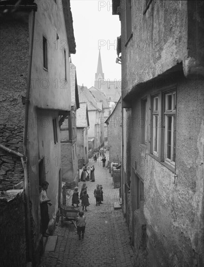 Travel views of Europe, between 1904 and 1938. Creator: Arnold Genthe.