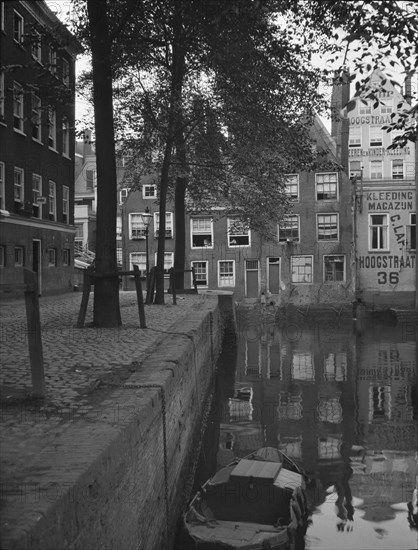 Travel views of Europe, between 1904 and 1938. Creator: Arnold Genthe.