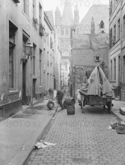 Travel views of Europe, between 1904 and 1938. Creator: Arnold Genthe.