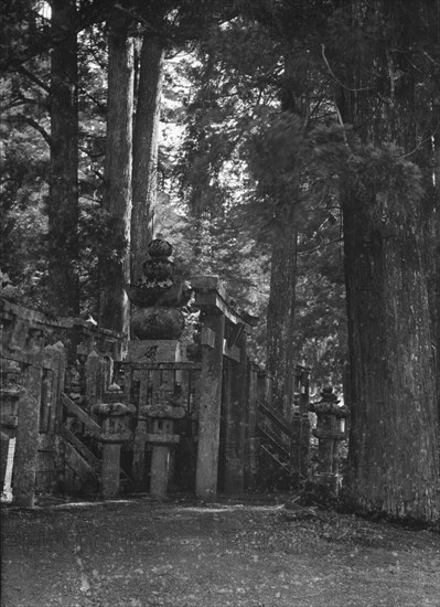 Travel views of Japan and Korea, 1908. Creator: Arnold Genthe.