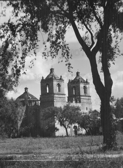 Travel views of the American Southwest, between 1899 and 1928. Creator: Arnold Genthe.