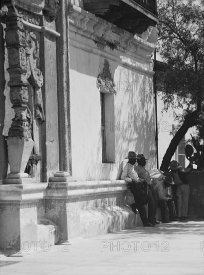 Travel views of the American Southwest, between 1899 and 1928. Creator: Arnold Genthe.