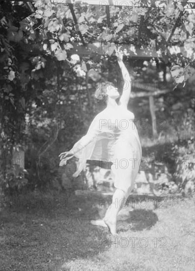 Unidentified dancer, possibly an Elizabeth Duncan dancer, between 1911 and 1942. Creator: Arnold Genthe.