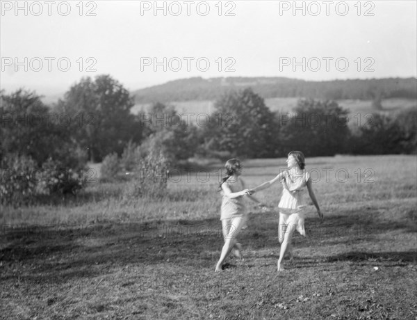 Unidentified dancers, possibly Elizabeth Duncan dancers, between 1911 and 1942. Creator: Arnold Genthe.