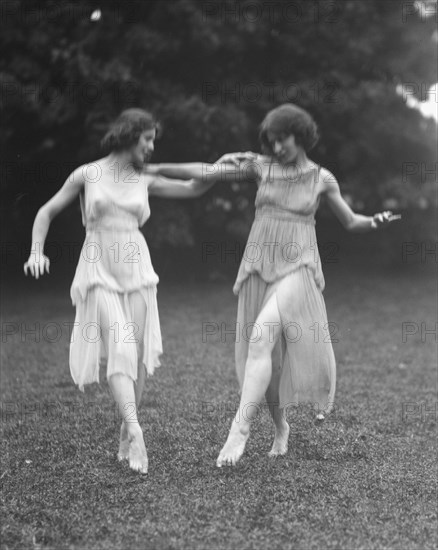 Unidentified dancers, possibly Elizabeth Duncan dancers, between 1911 and 1942. Creator: Arnold Genthe.